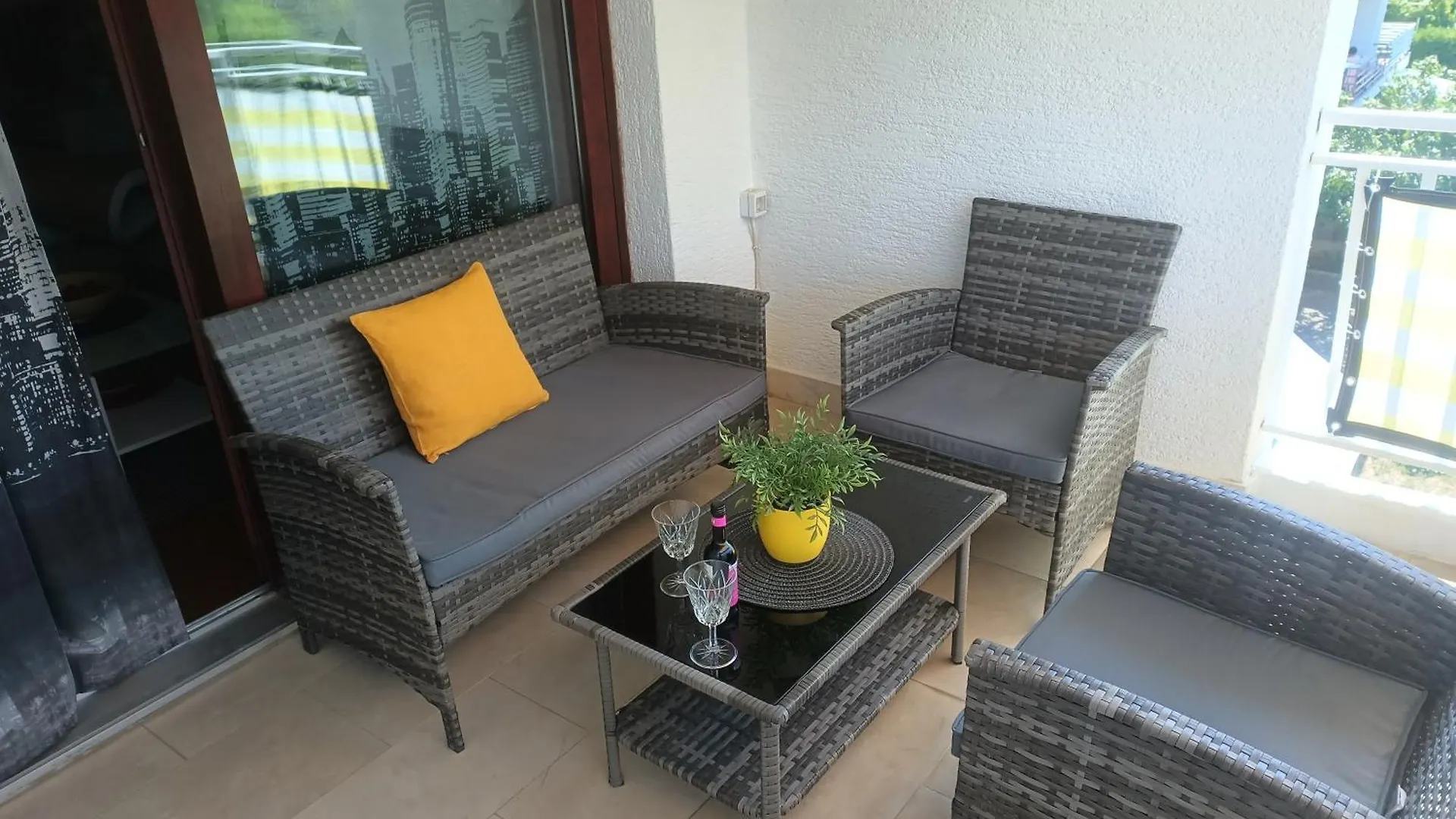 Apartman Luka Jadranovo 0*,
